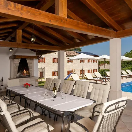 Krculi Villa