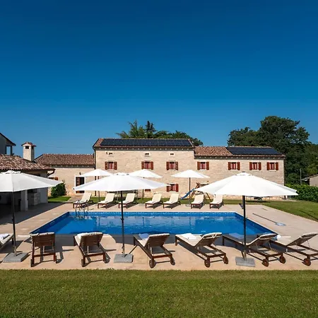 Krculi Villa *