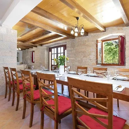 Krculi Feriehus Žminj