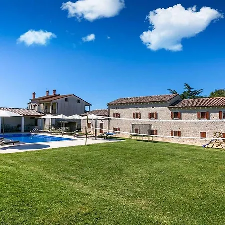 Krculi Feriehus Žminj