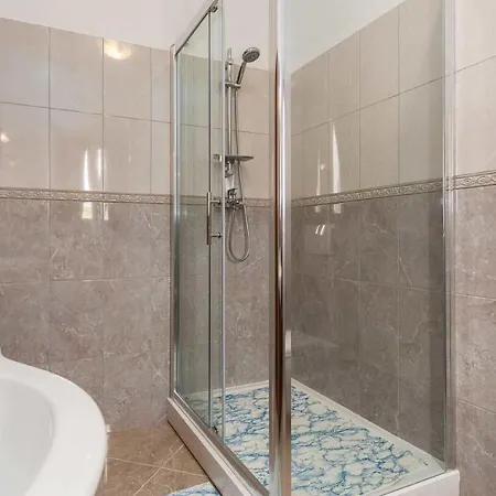 Feriehus Krculi Žminj